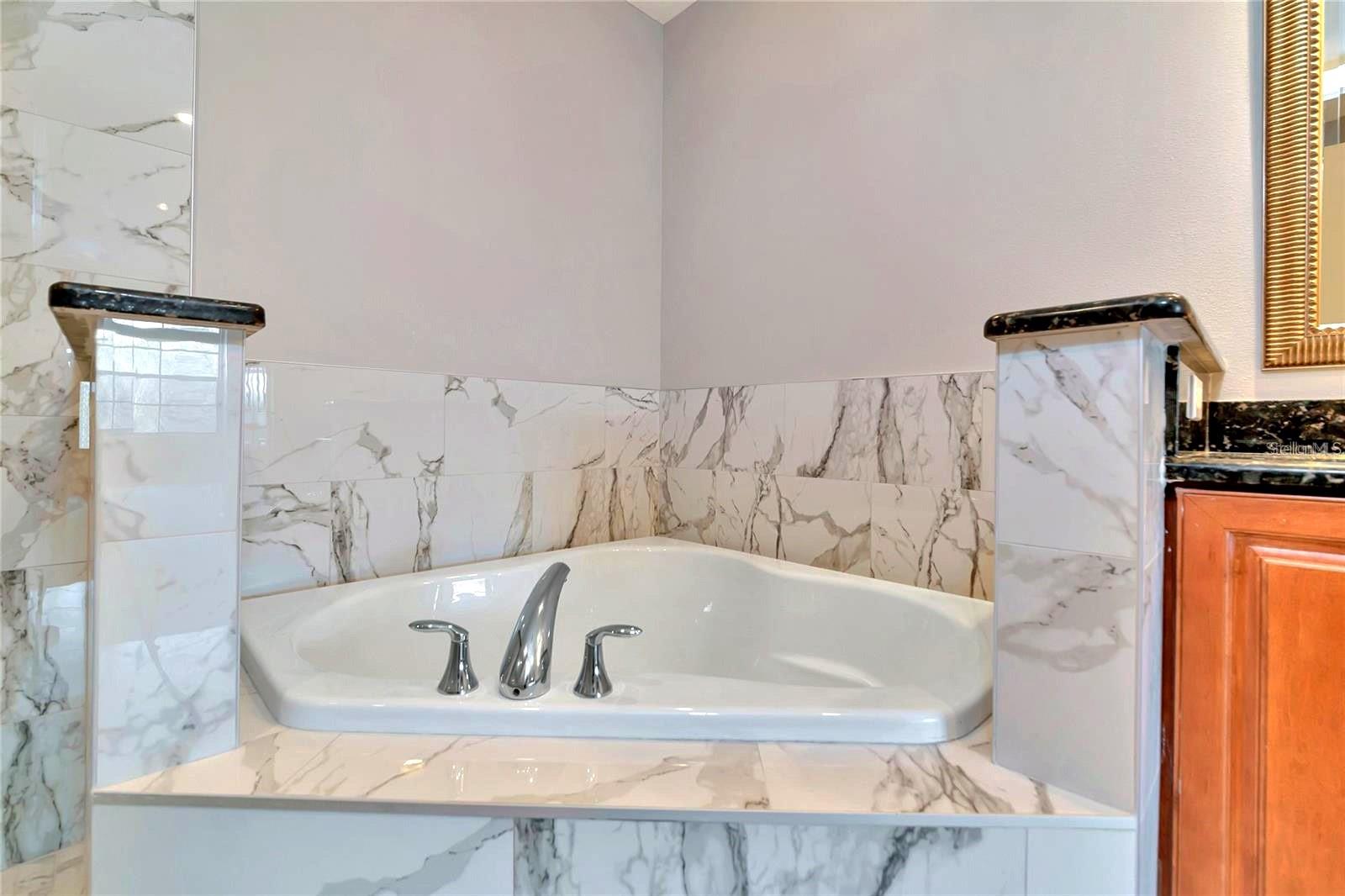 Image 26 of 45 For 7702 Lake Vista Court 206