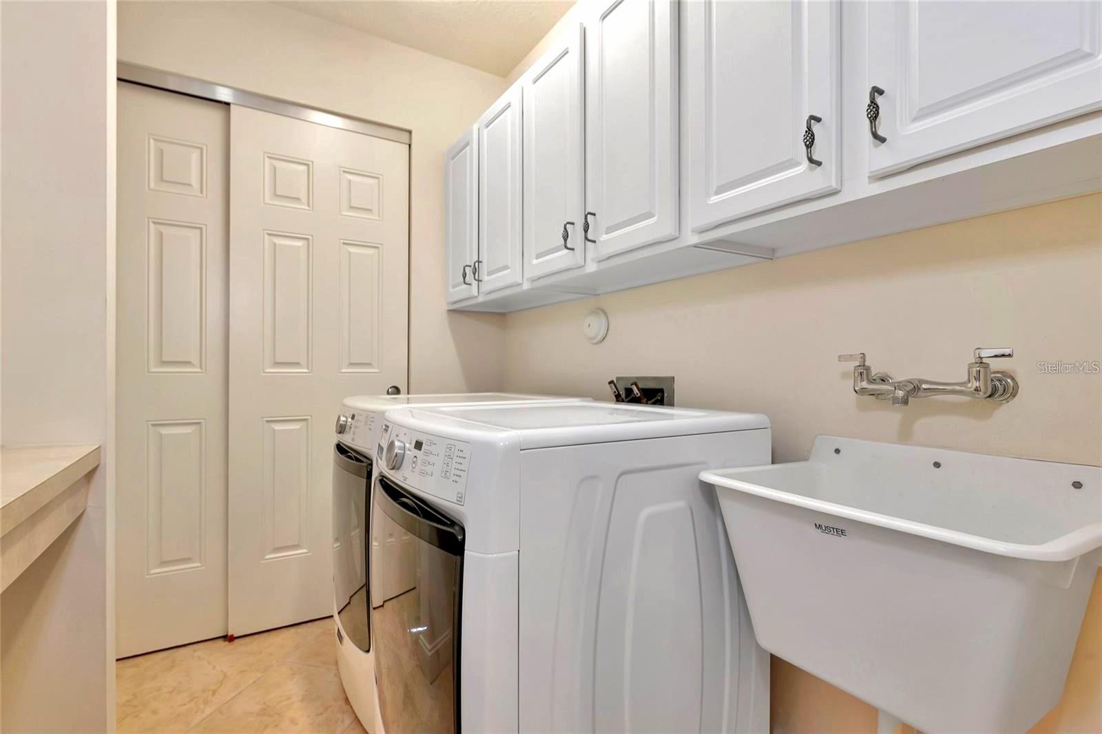 Image 27 of 45 For 7702 Lake Vista Court 206