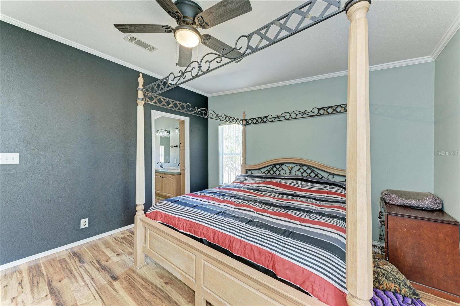 Image 25 of 73 For 4678 253rd Street E