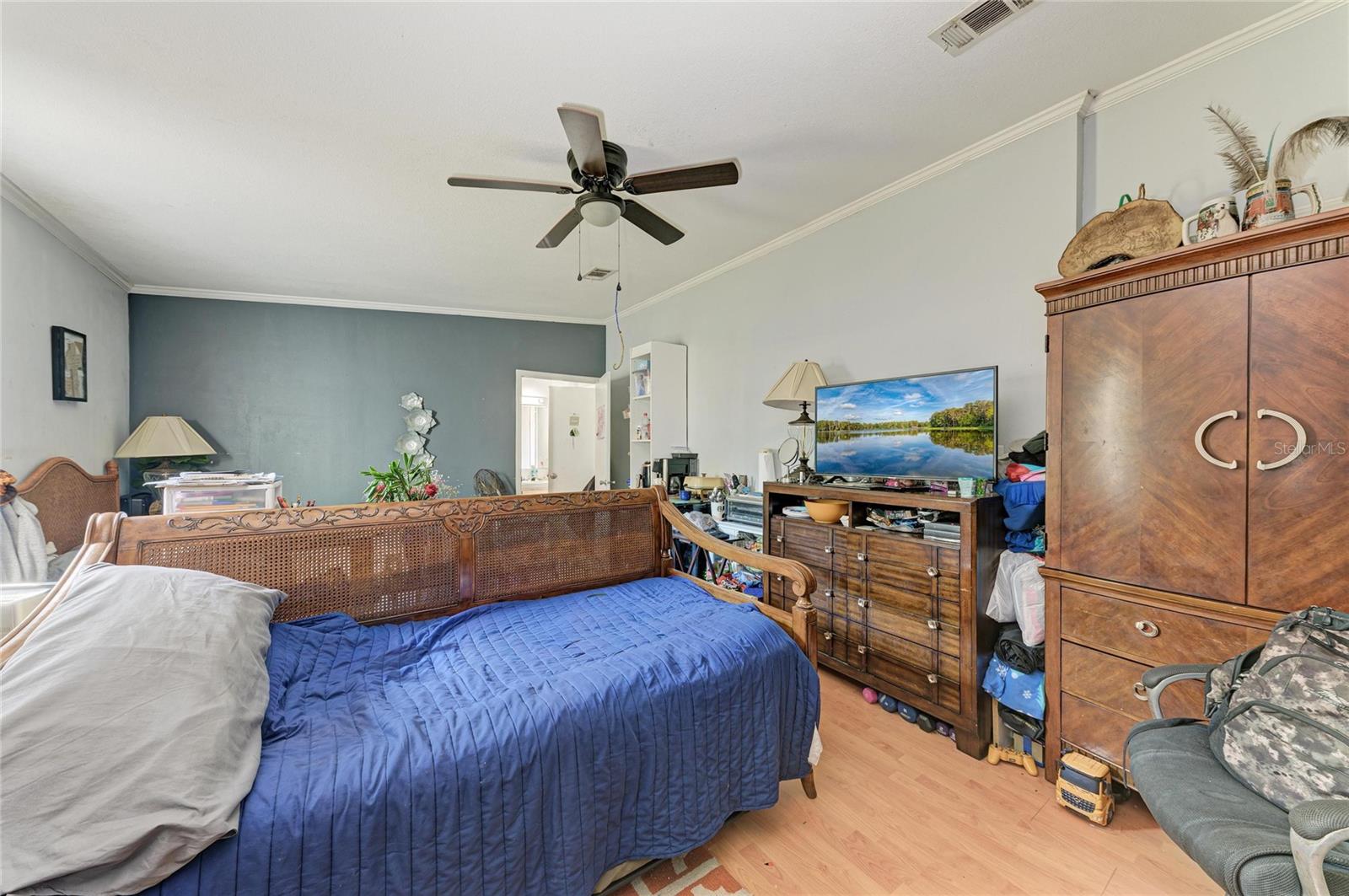 Image 33 of 73 For 4678 253rd Street E