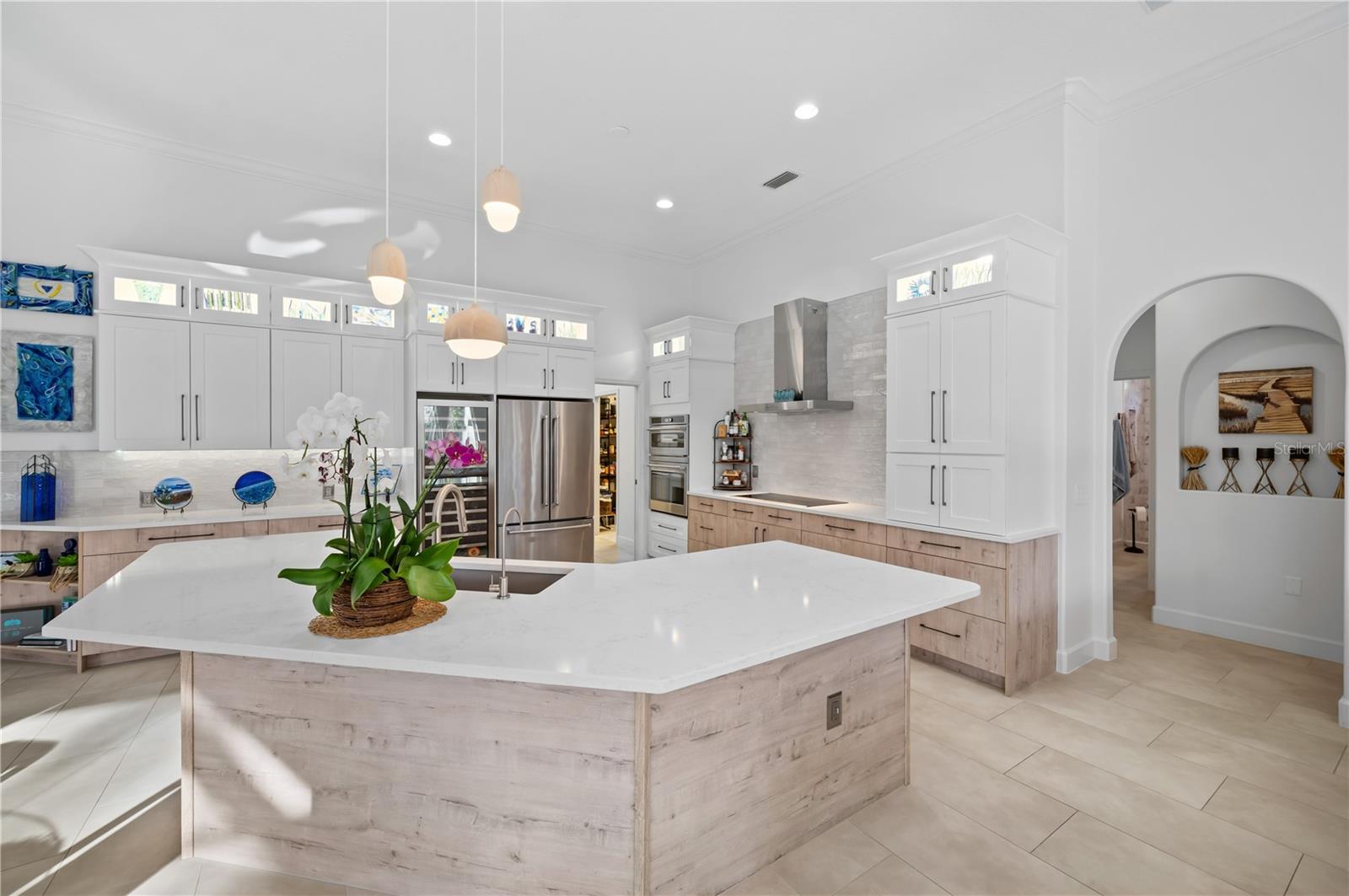 Listing photo id 11 for 10147 Cherry Hills Avenue Circle