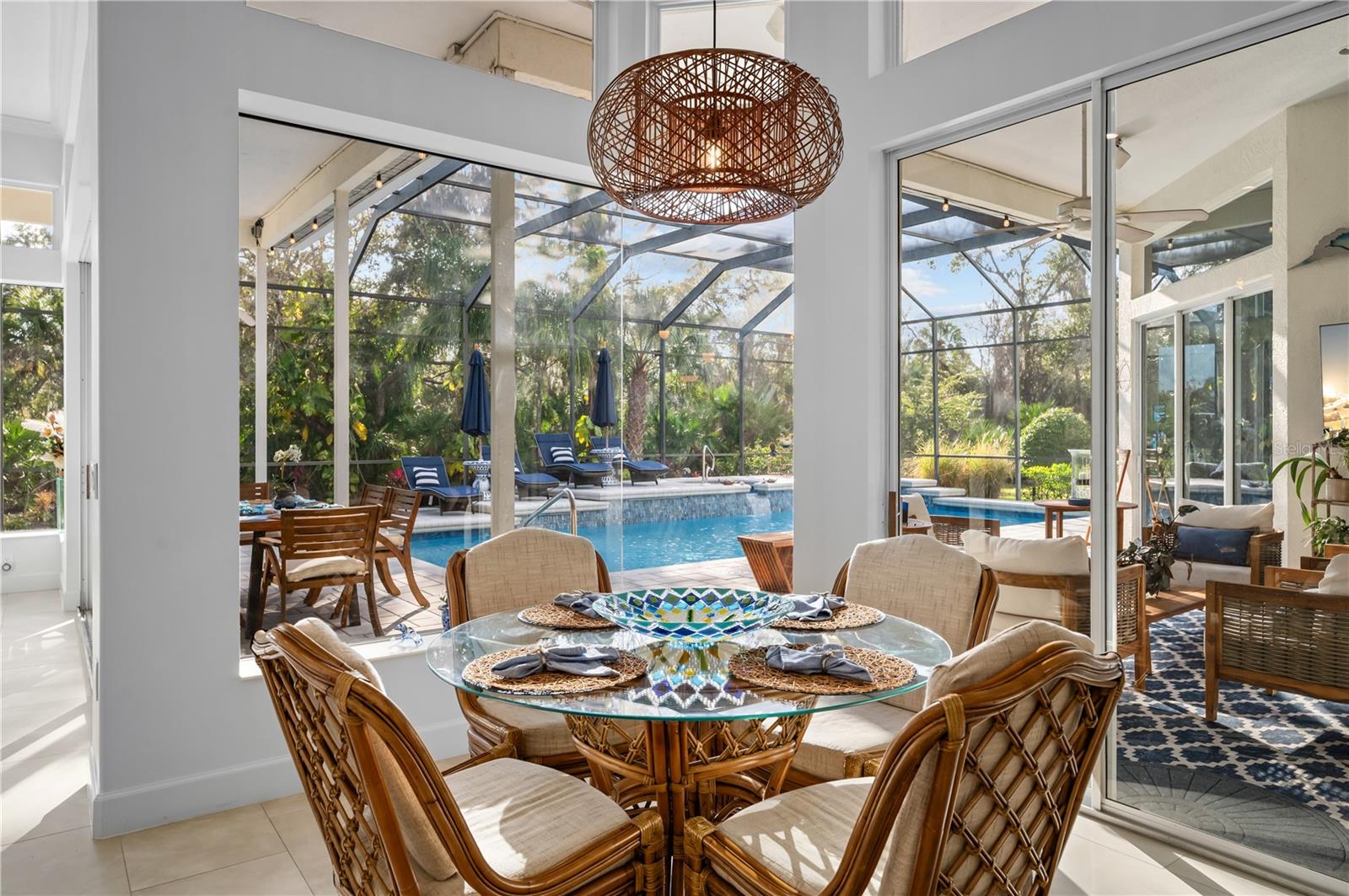 Listing photo id 16 for 10147 Cherry Hills Avenue Circle