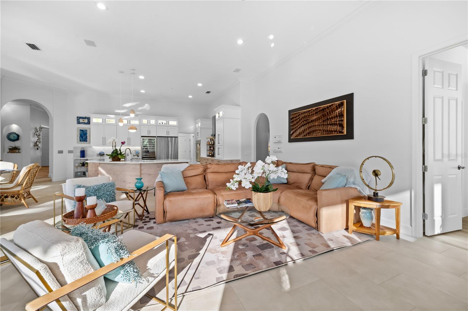 Listing photo id 18 for 10147 Cherry Hills Avenue Circle