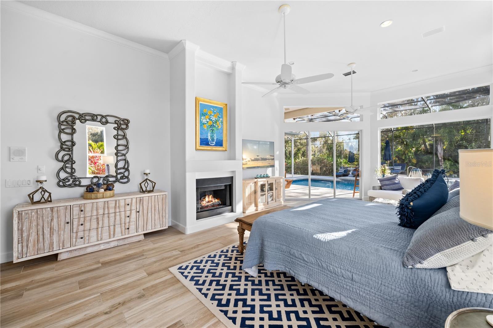 Listing photo id 20 for 10147 Cherry Hills Avenue Circle