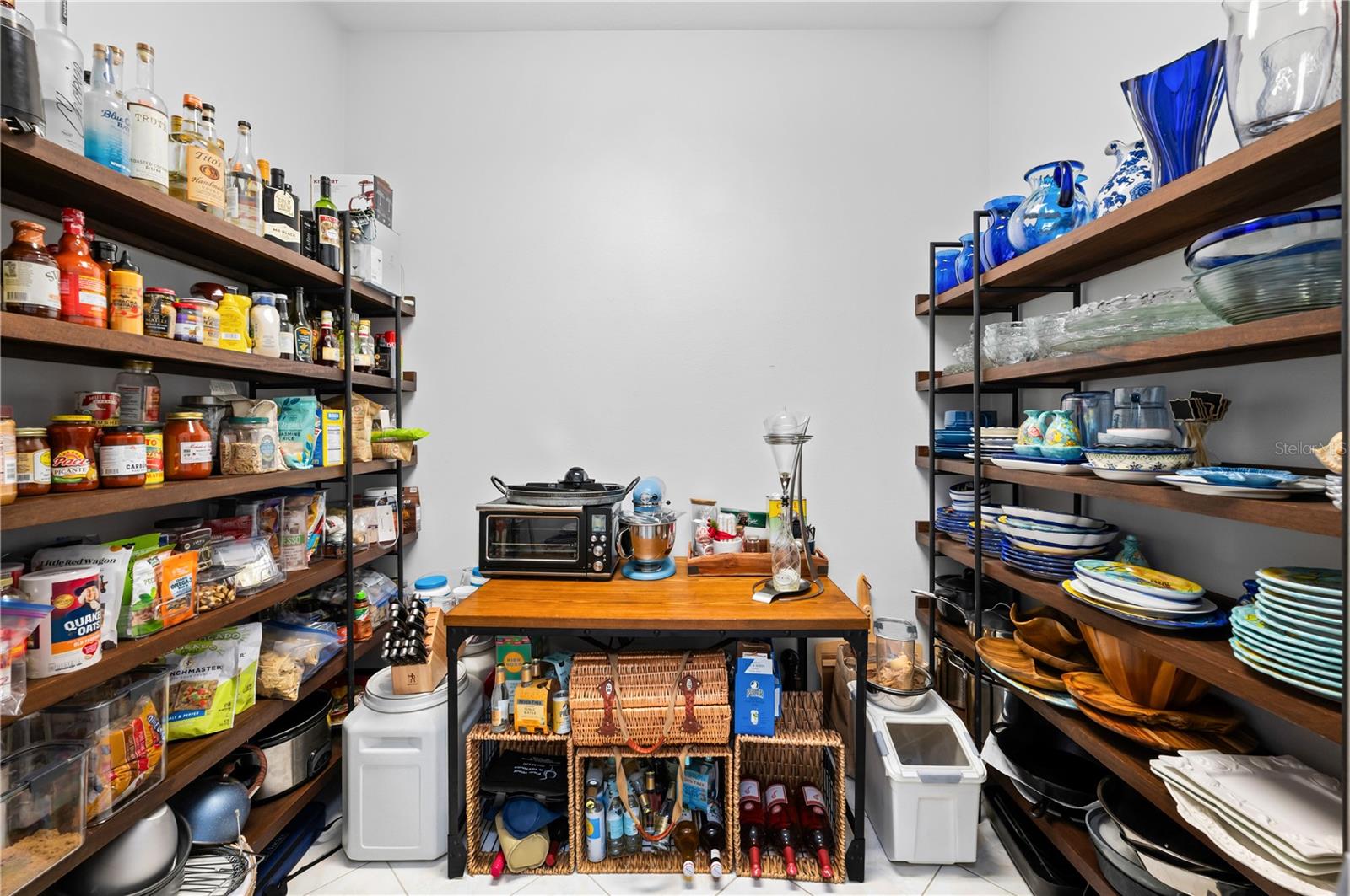 Listing photo id 27 for 10147 Cherry Hills Avenue Circle