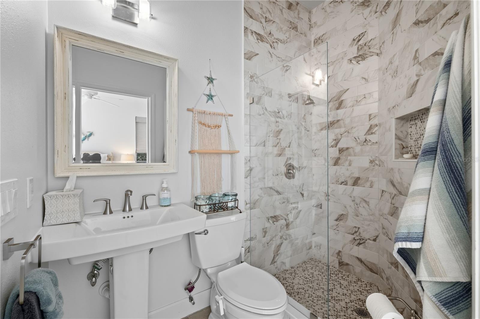 Listing photo id 30 for 10147 Cherry Hills Avenue Circle