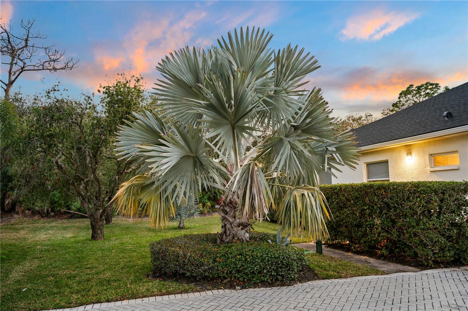 Listing photo id 48 for 10147 Cherry Hills Avenue Circle