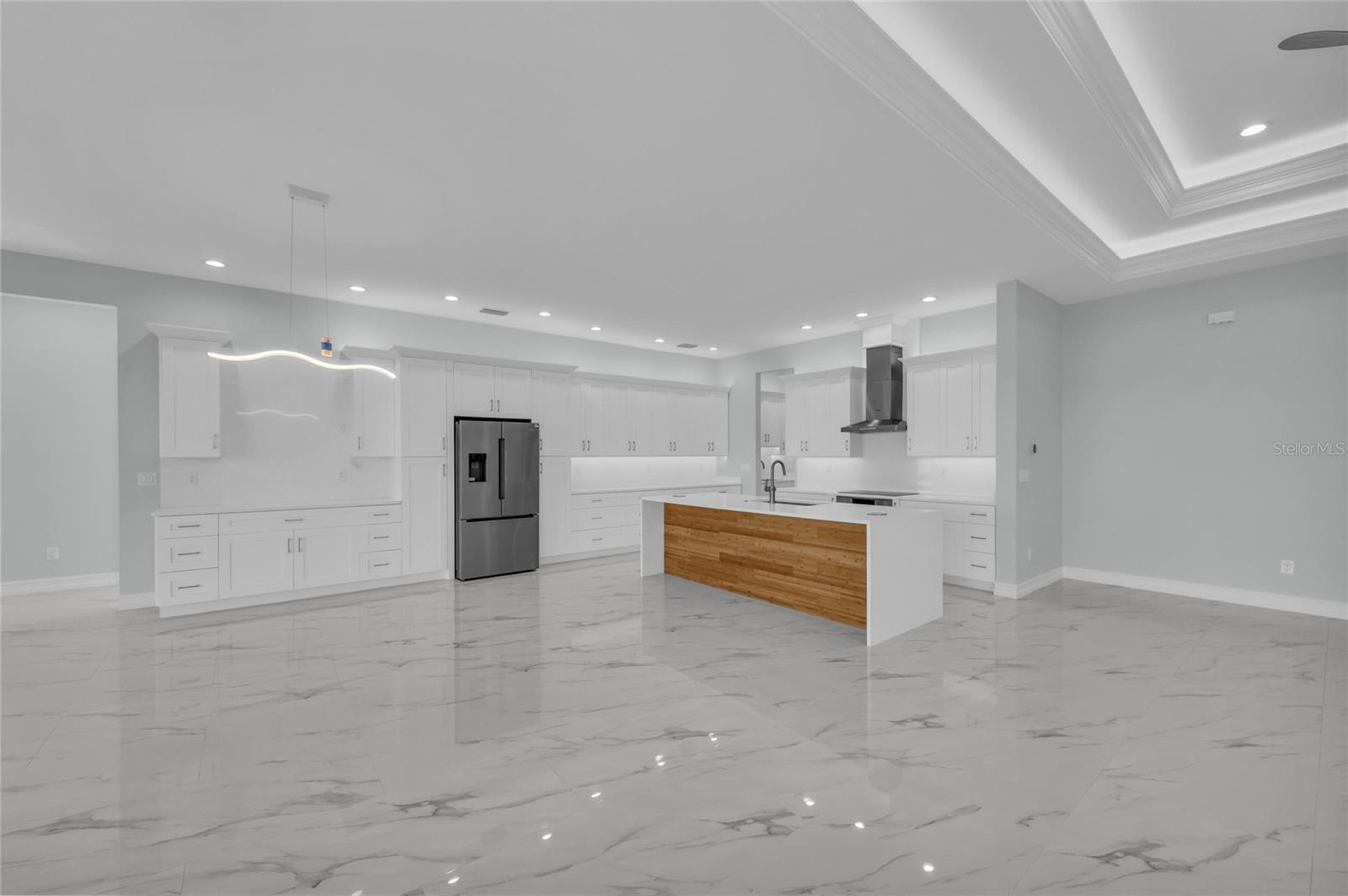 Image 19 of 65 For 2228 Harbour Drive