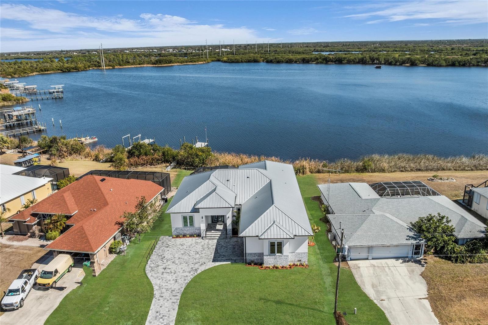 Image 2 of 65 For 2228 Harbour Drive