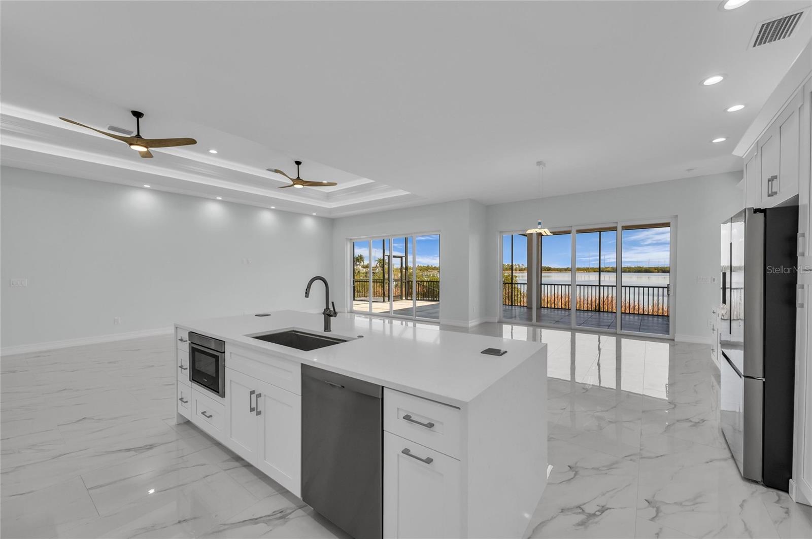 Image 24 of 65 For 2228 Harbour Drive