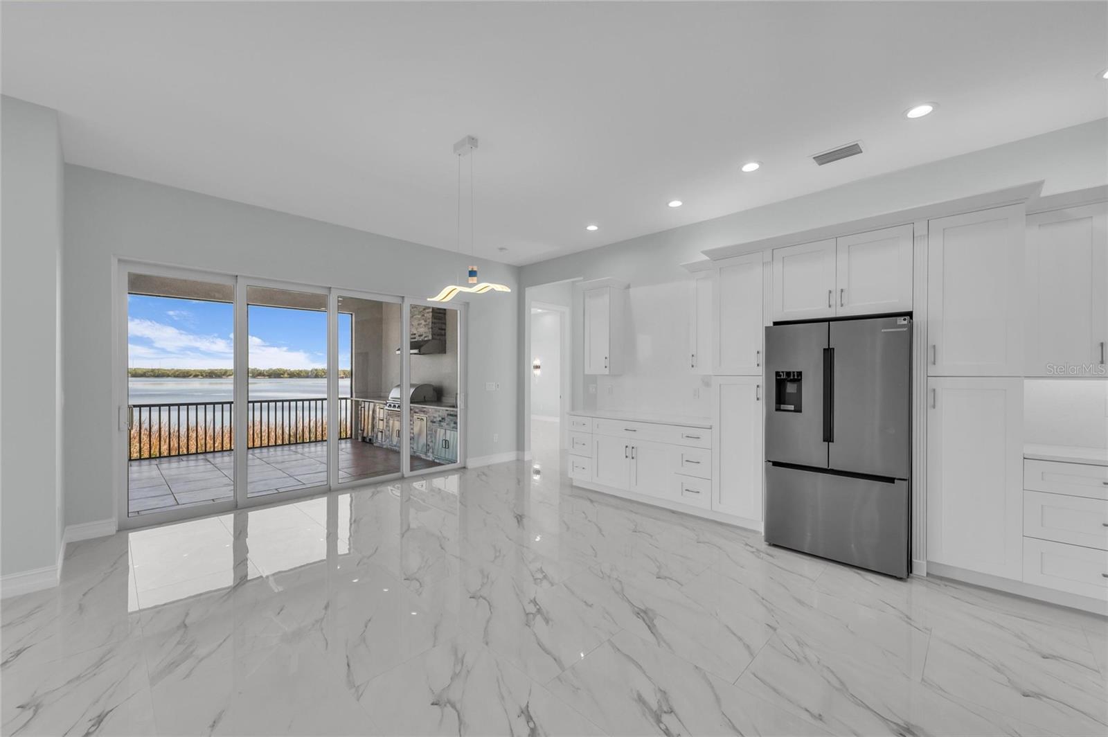 Image 25 of 65 For 2228 Harbour Drive