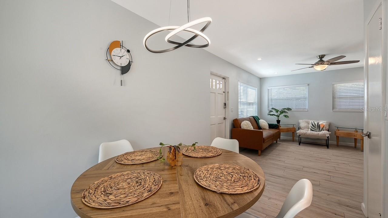 Image 13 of 73 For 2533 Waldemere Street