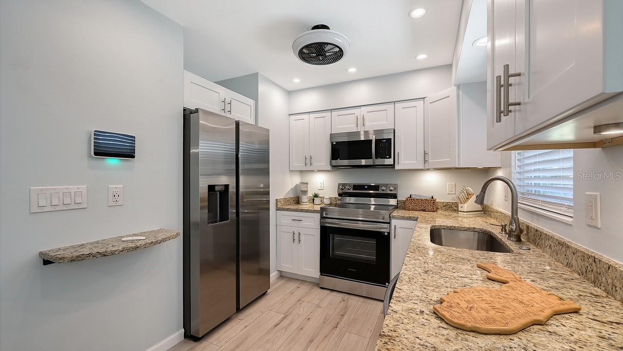 Image 15 of 73 For 2533 Waldemere Street