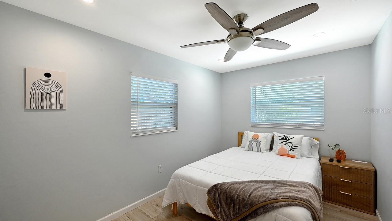 Image 16 of 73 For 2533 Waldemere Street