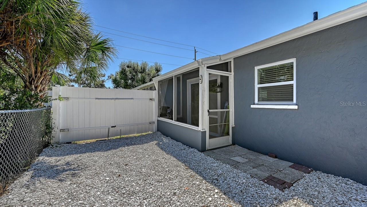 Image 28 of 73 For 2533 Waldemere Street