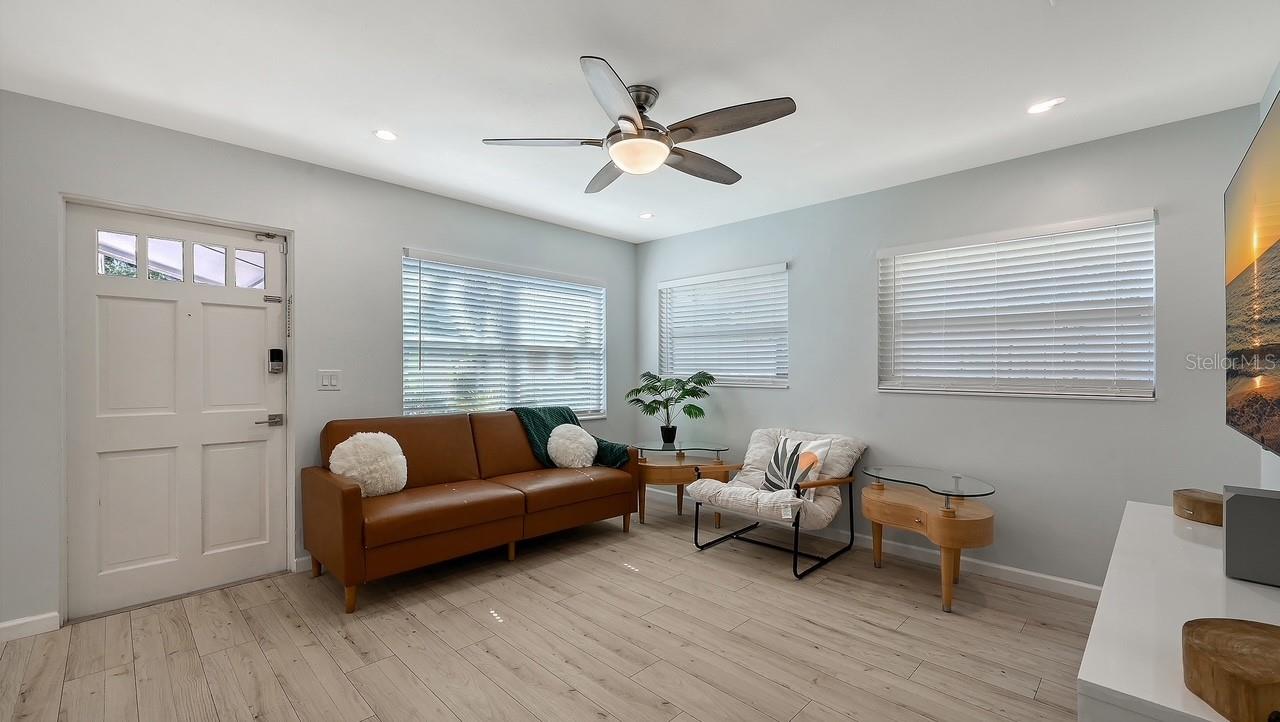 Image 6 of 73 For 2533 Waldemere Street