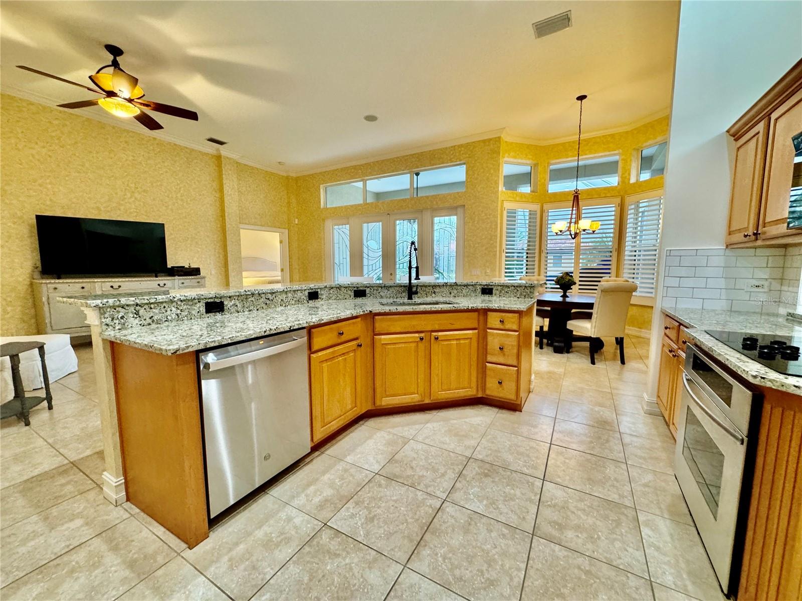 Image 20 of 57 For 307 9th Avenue E