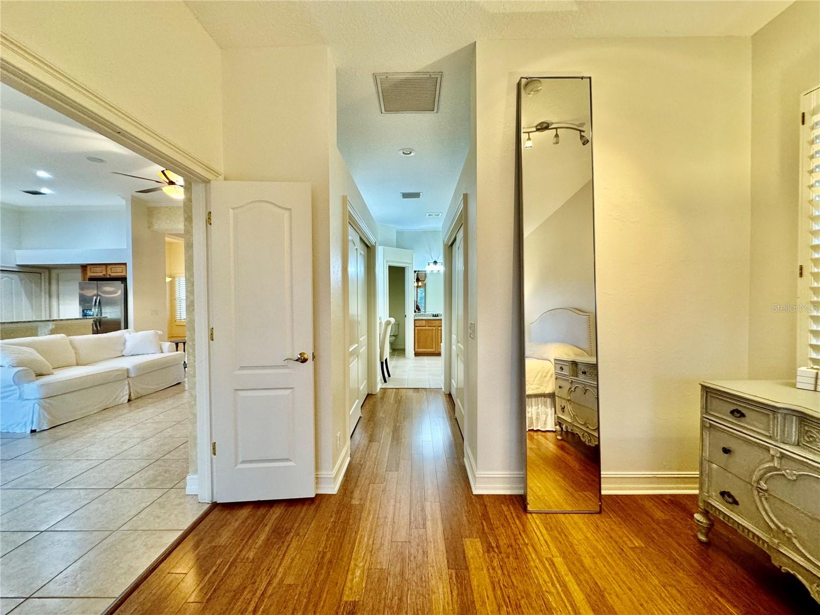 Image 27 of 57 For 307 9th Avenue E