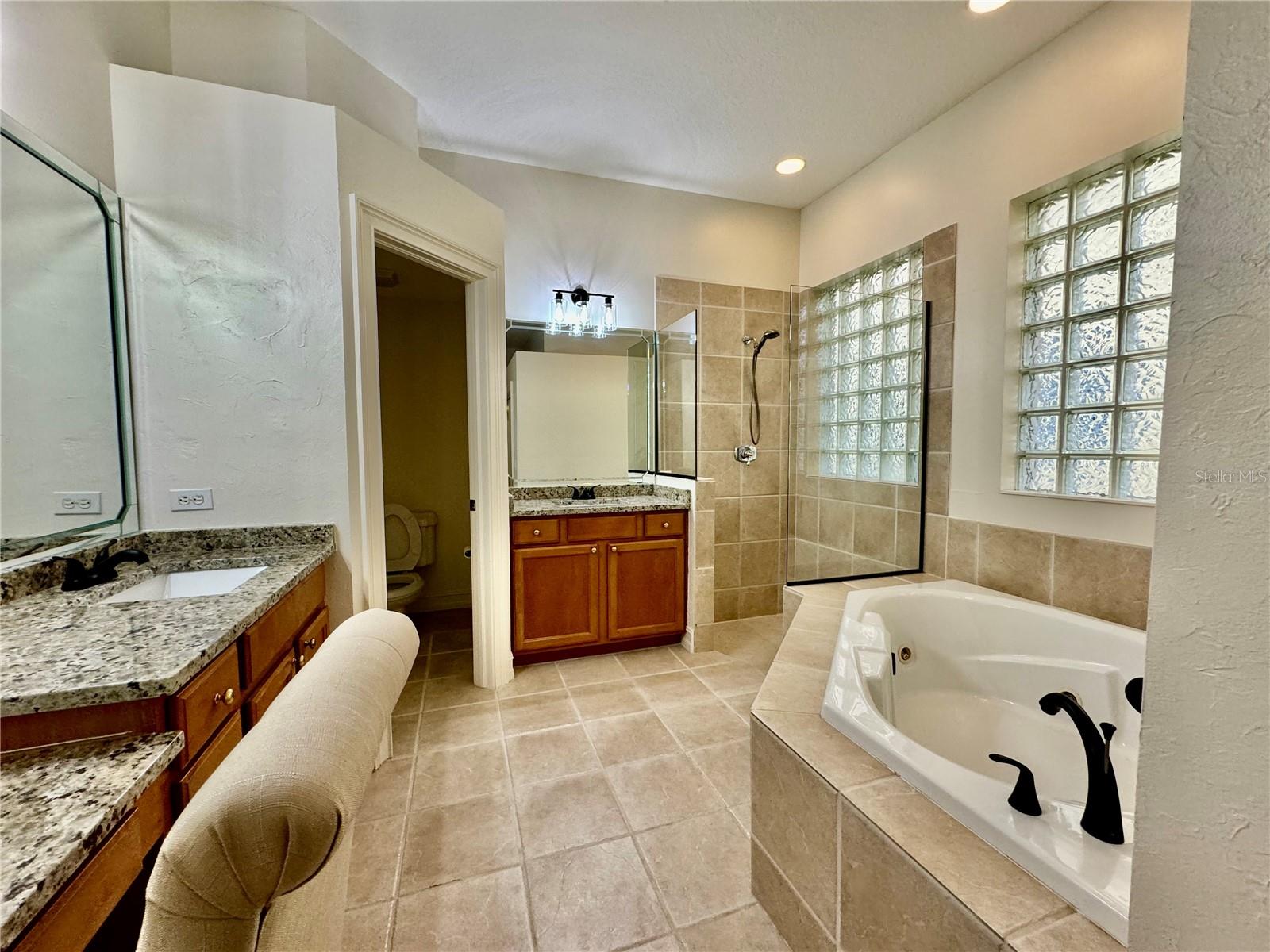 Image 28 of 57 For 307 9th Avenue E