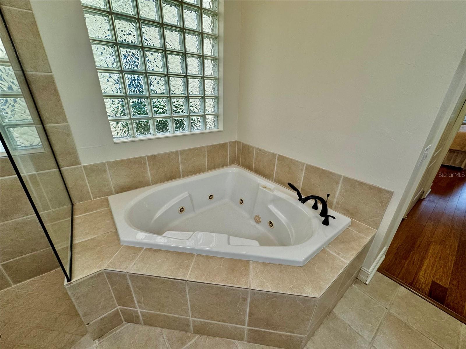 Image 31 of 57 For 307 9th Avenue E