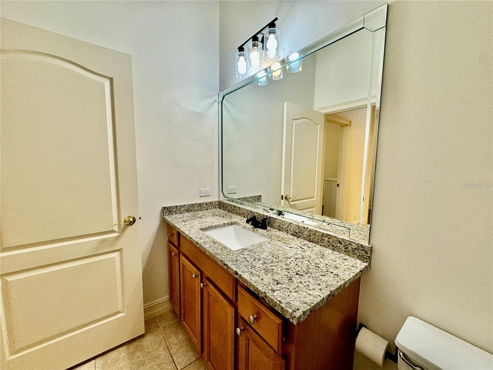 Image 34 of 57 For 307 9th Avenue E