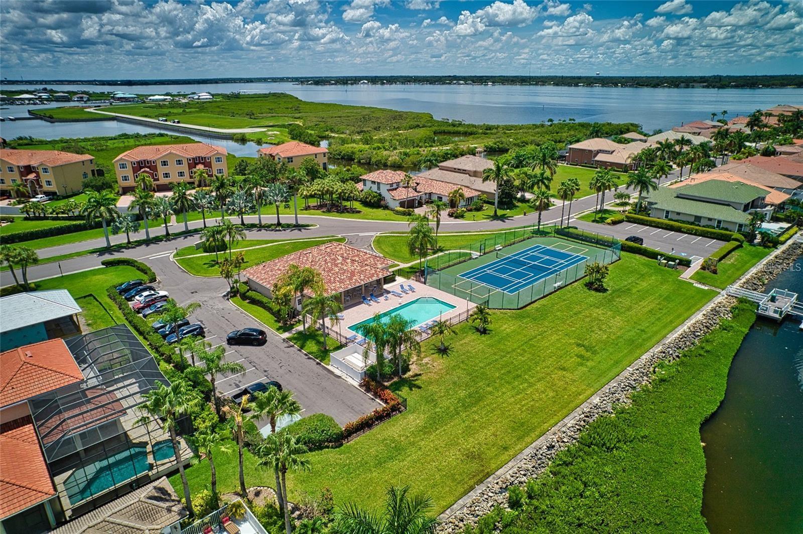 Image 51 of 57 For 307 9th Avenue E