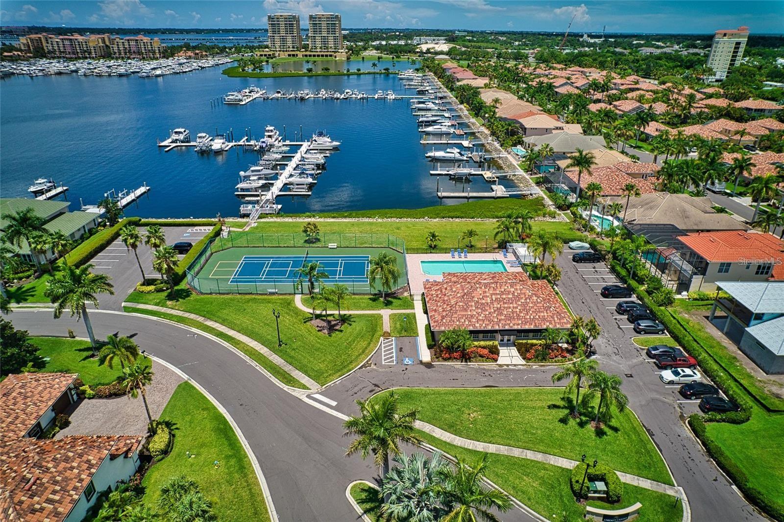 Image 53 of 57 For 307 9th Avenue E