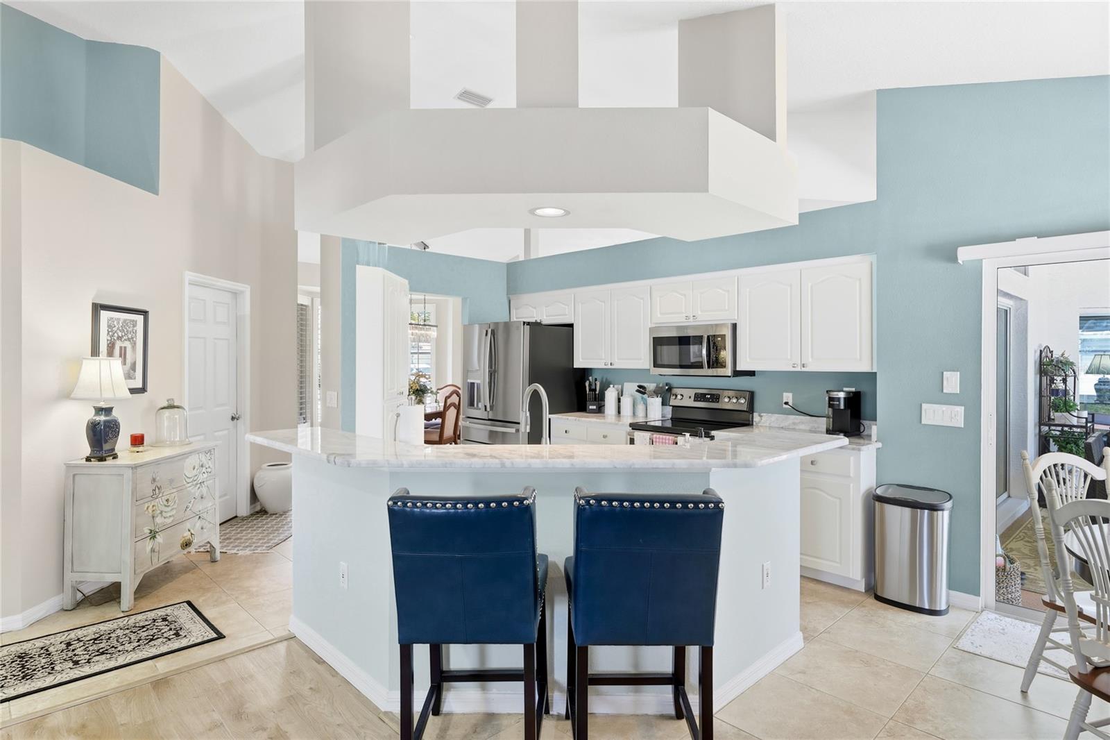 Image 13 of 48 For 373 Roseling Circle