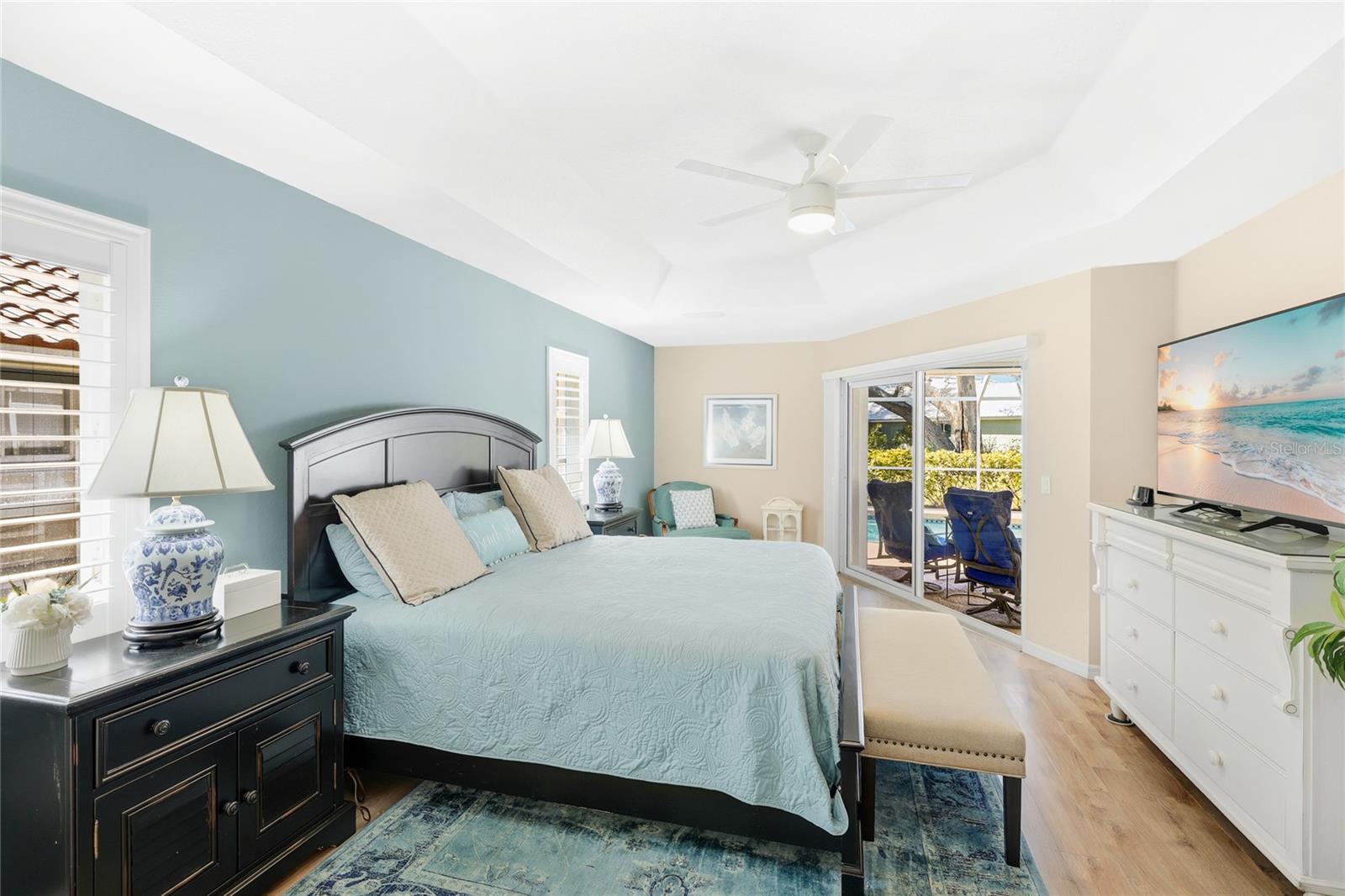 Image 18 of 48 For 373 Roseling Circle