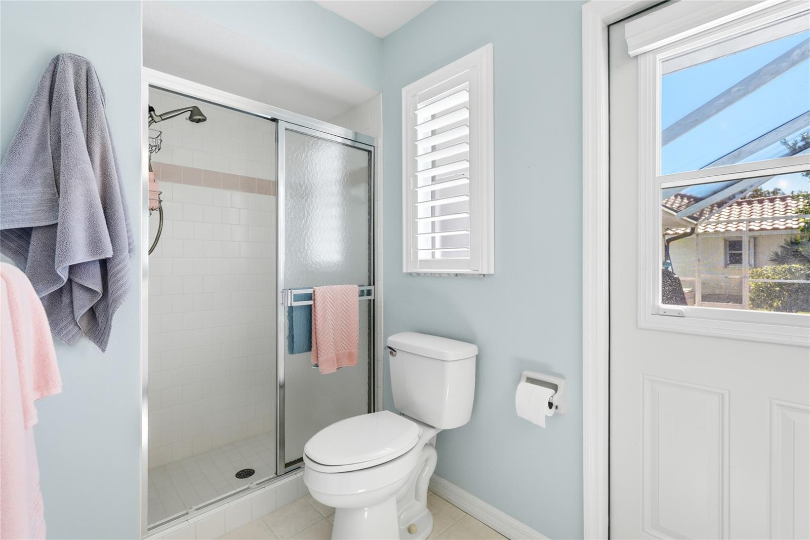 Image 27 of 48 For 373 Roseling Circle