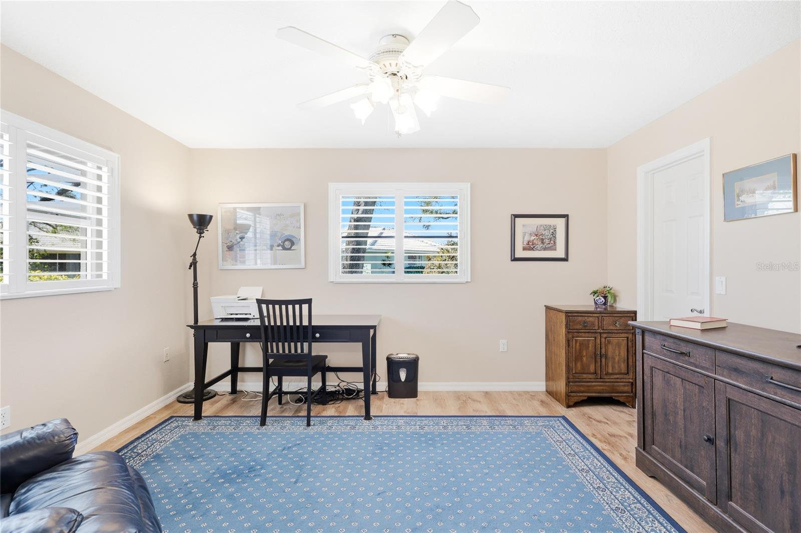 Image 28 of 48 For 373 Roseling Circle