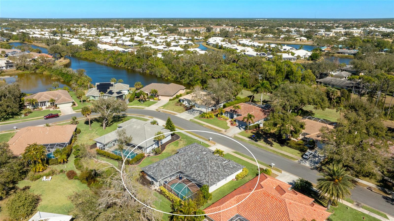 Image 3 of 48 For 373 Roseling Circle