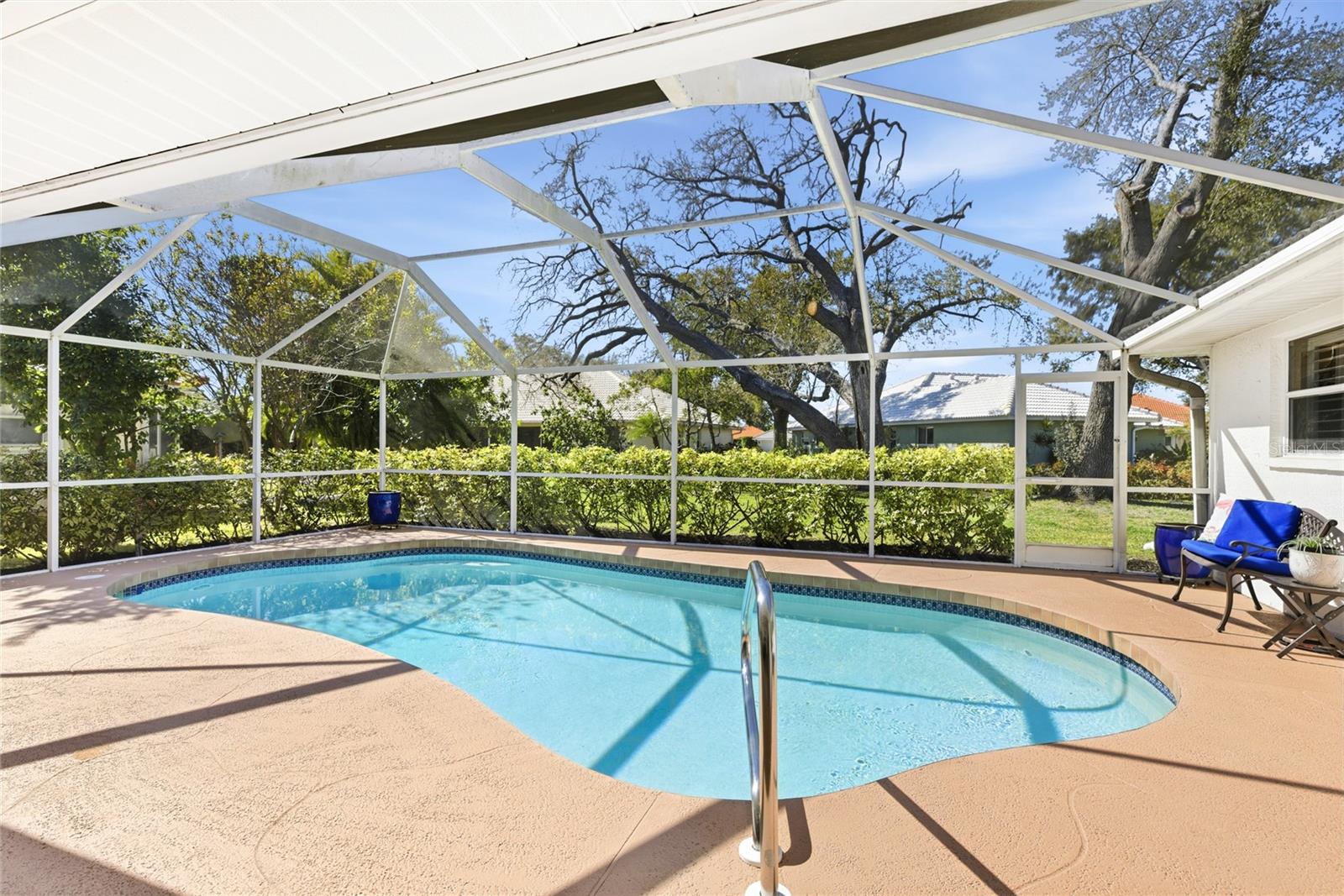 Image 32 of 48 For 373 Roseling Circle