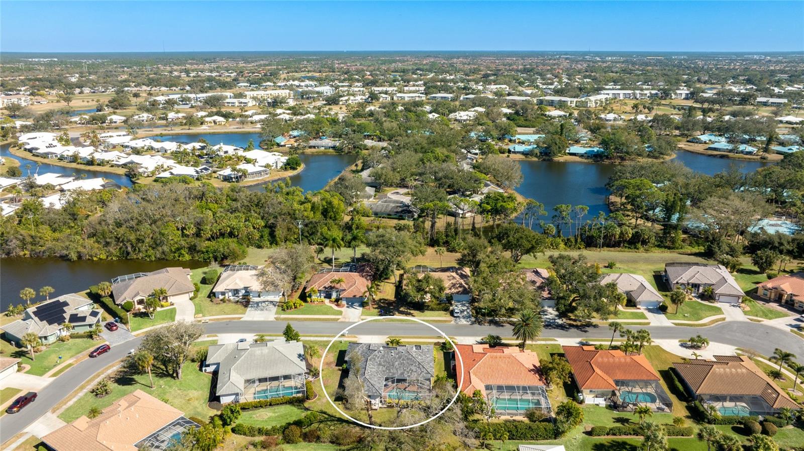 Image 4 of 48 For 373 Roseling Circle