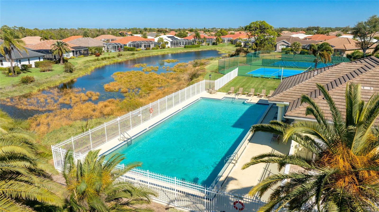 Image 44 of 48 For 373 Roseling Circle