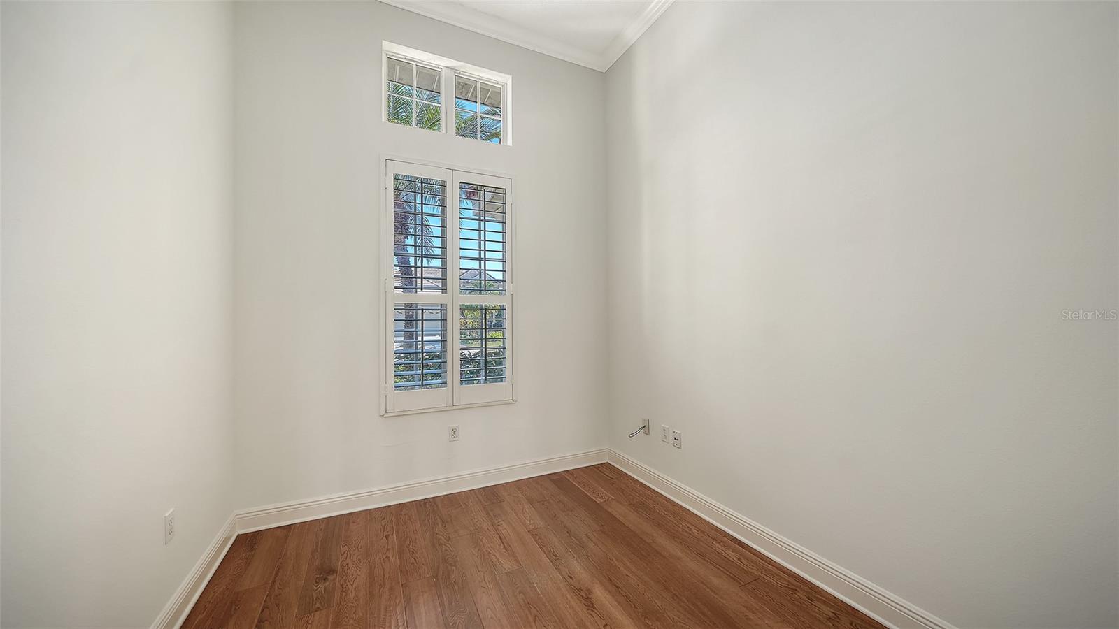 Image 32 of 100 For 8212 Championship Court