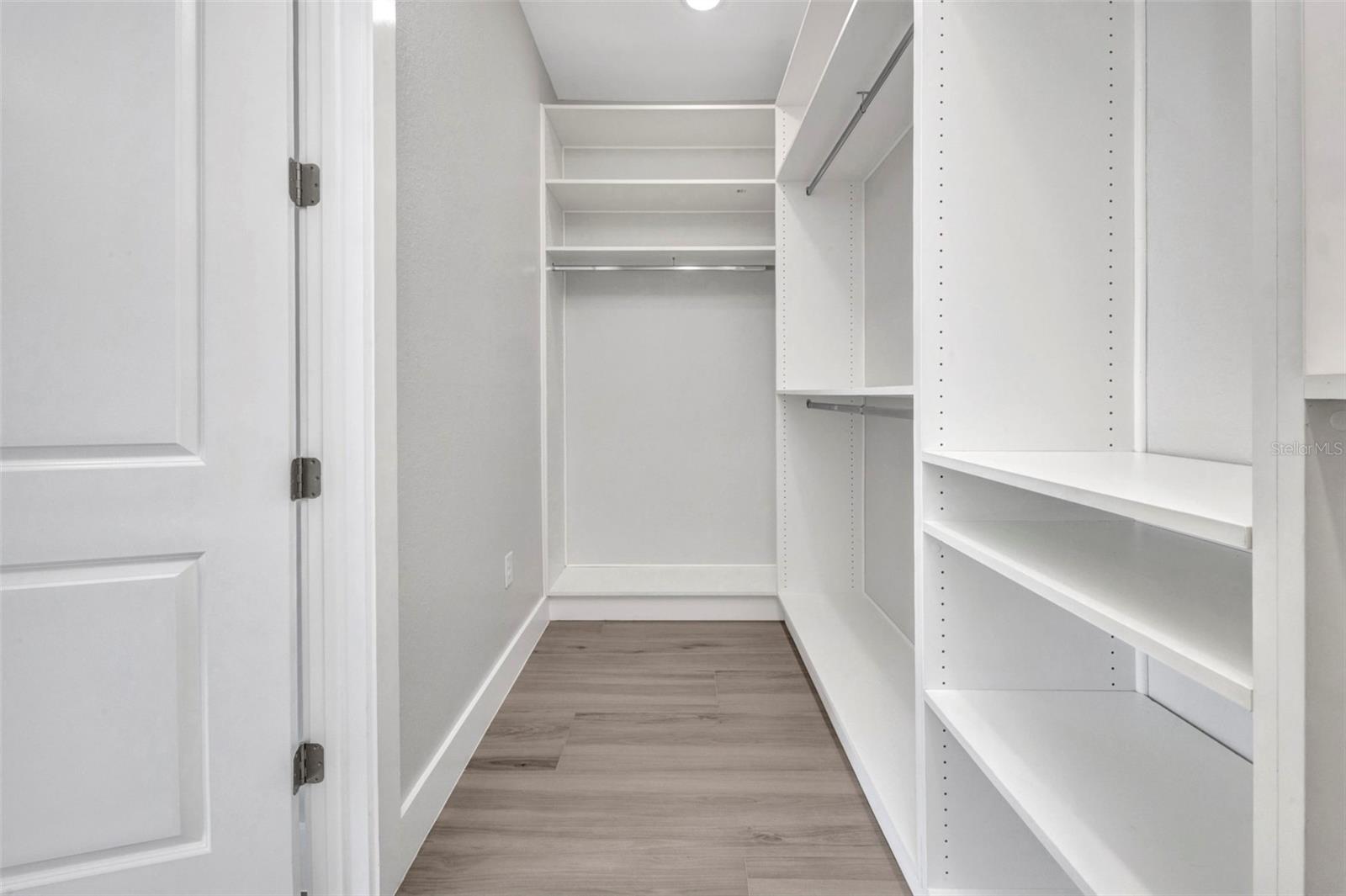 Image 19 of 48 For 1327 Wesley Drive