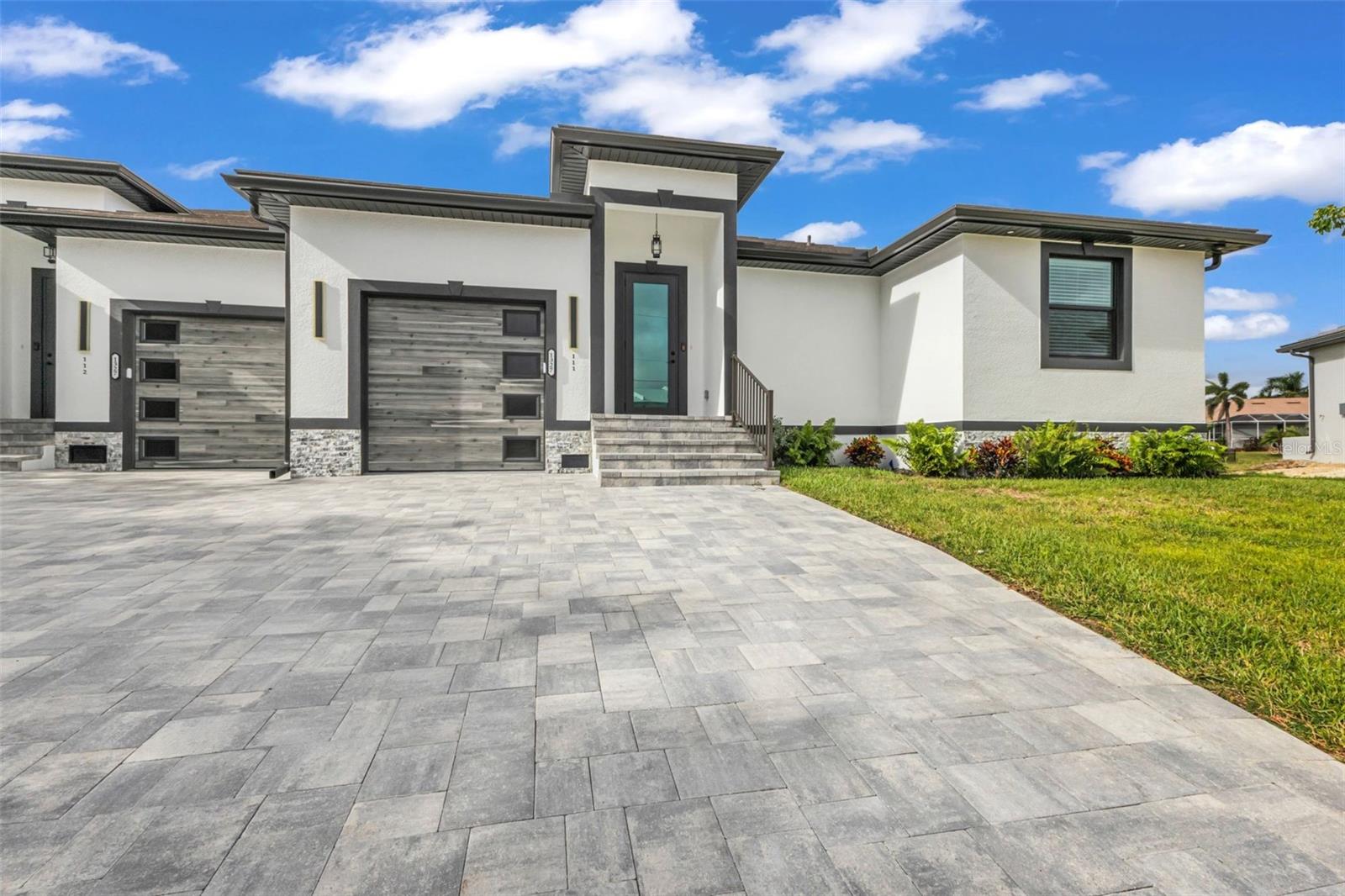 Image 3 of 48 For 1327 Wesley Drive