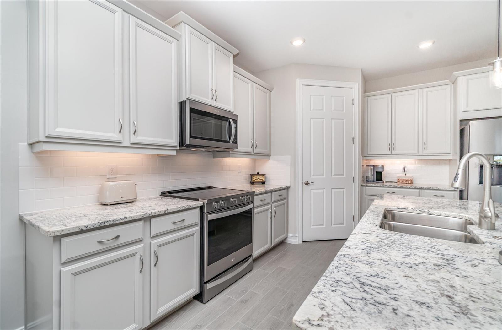 Image 13 of 34 For 3845 Crosswater Drive