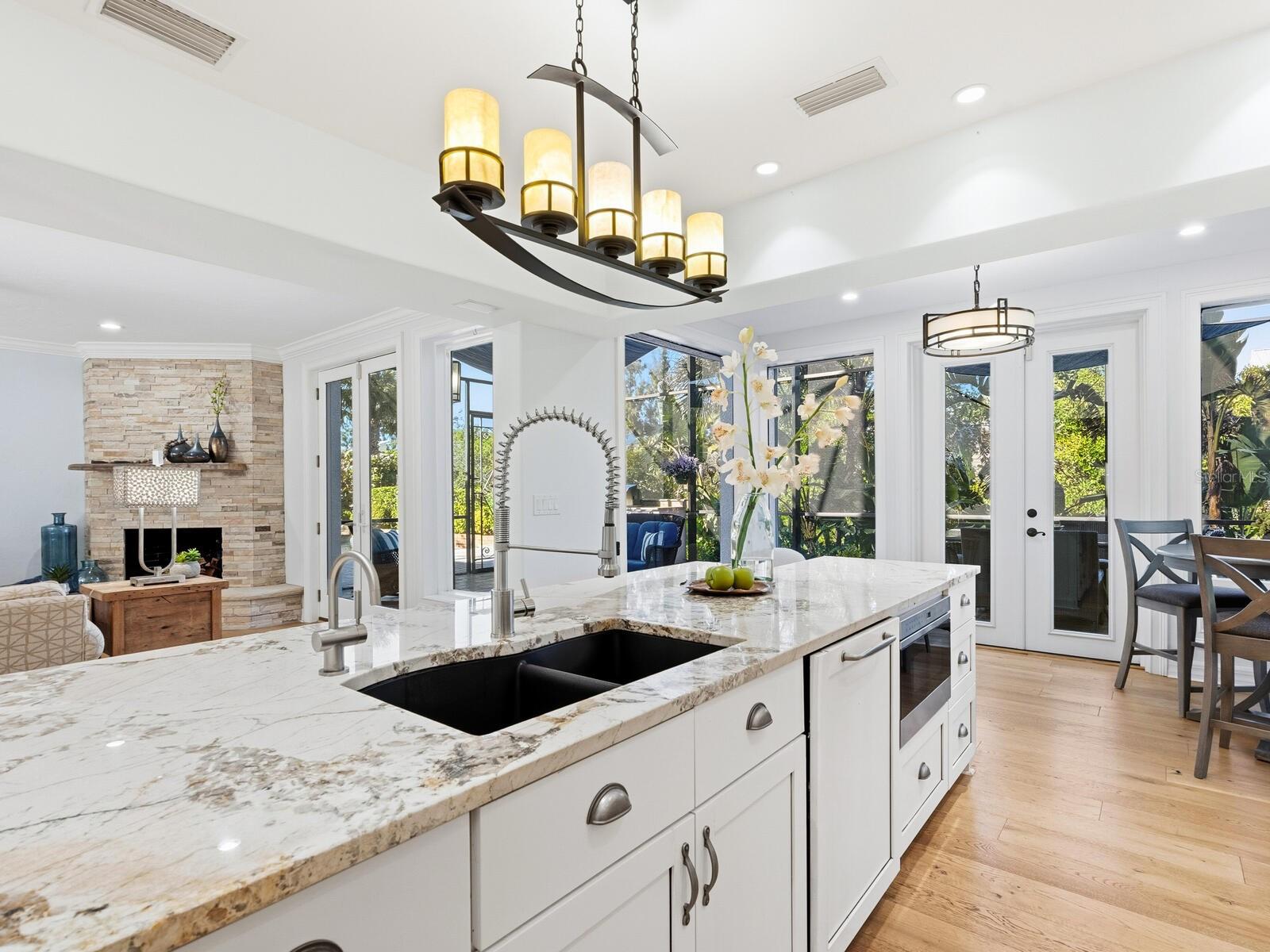 Image 11 of 71 For 6934 Belgrave Drive