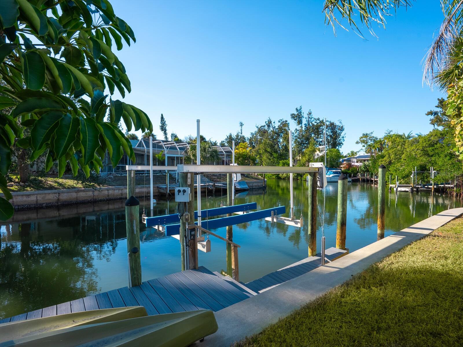 Image 38 of 71 For 6934 Belgrave Drive