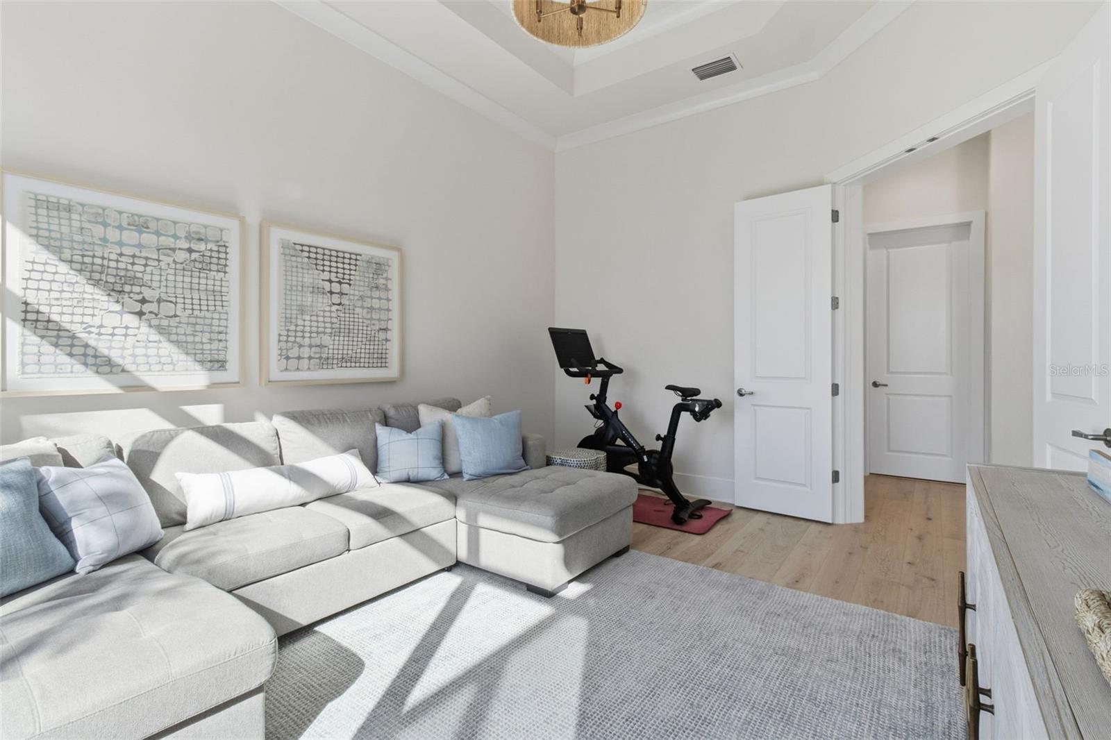 Image 18 of 40 For 8853 Colonels Court