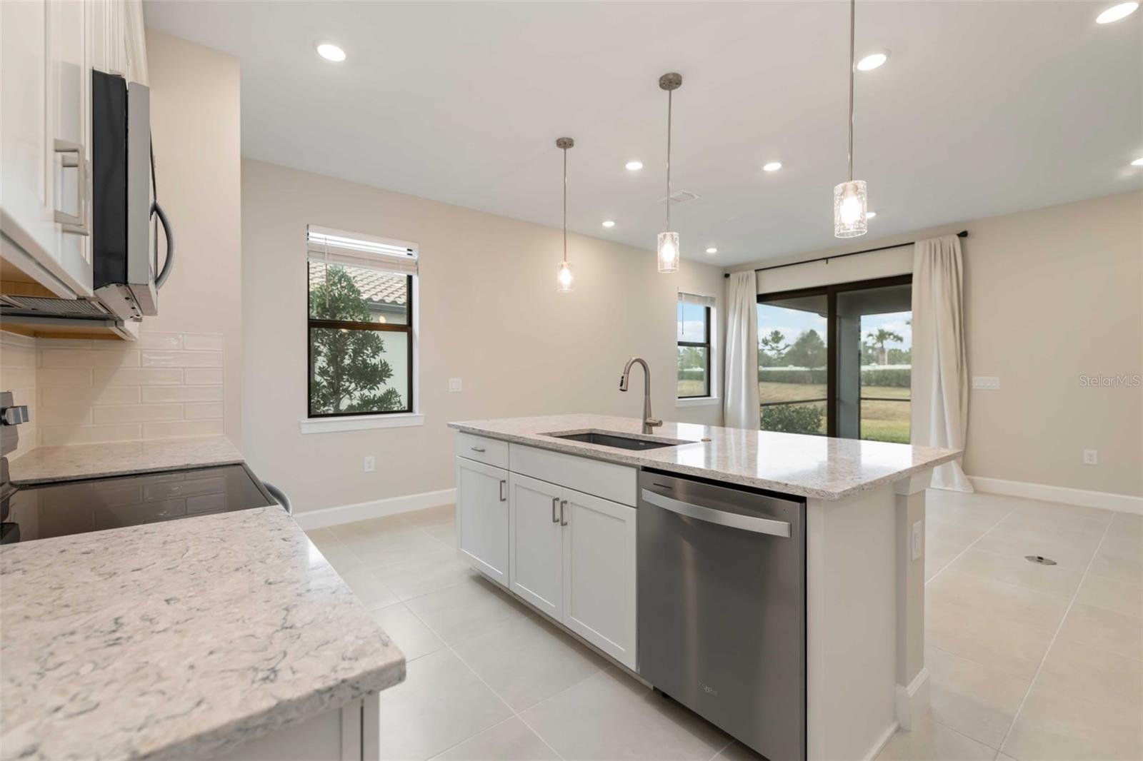 Image 15 of 48 For 5811 Silverside Pine Court