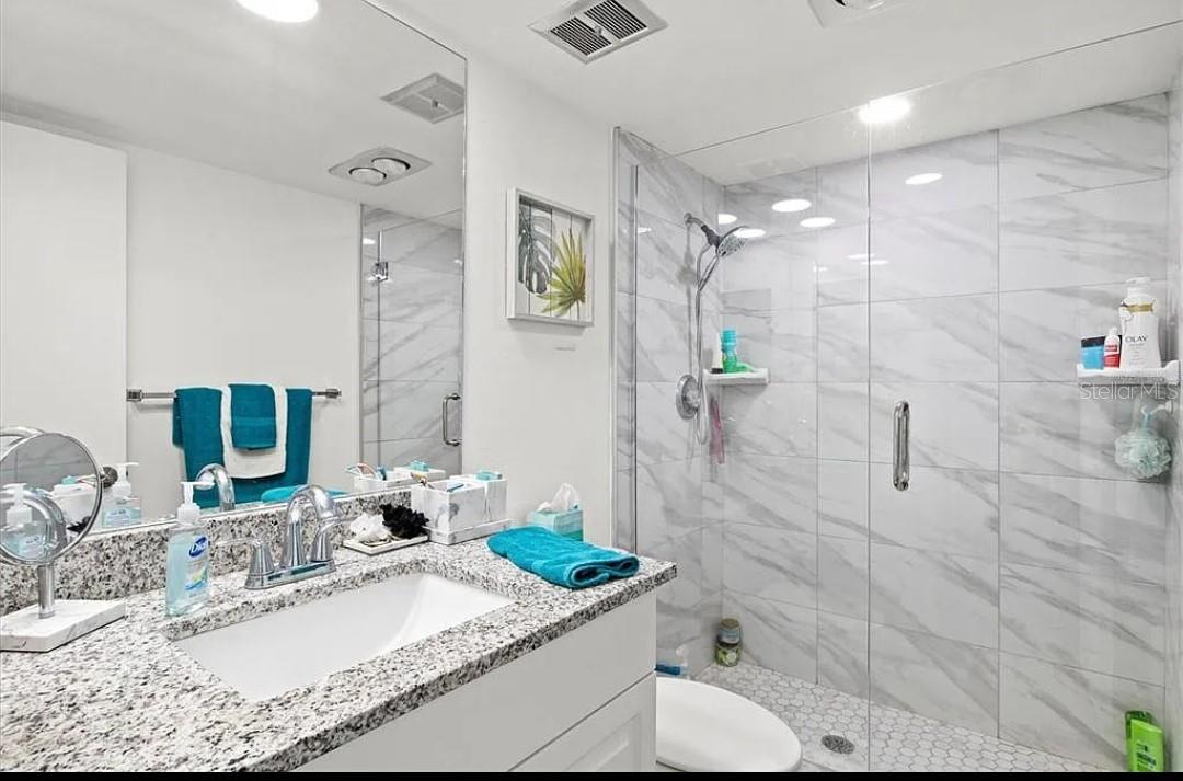 Image 17 of 21 For 7461 Country Club Drive N 108