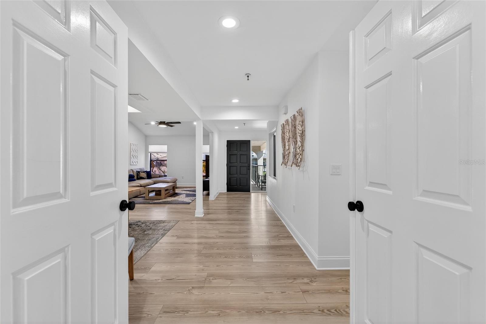 Image 14 of 77 For 2155 Harbourside Drive 804