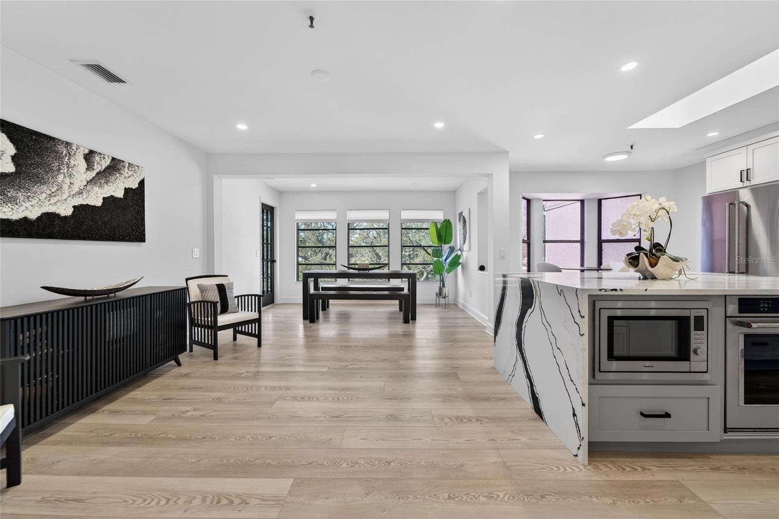 Image 26 of 77 For 2155 Harbourside Drive 804