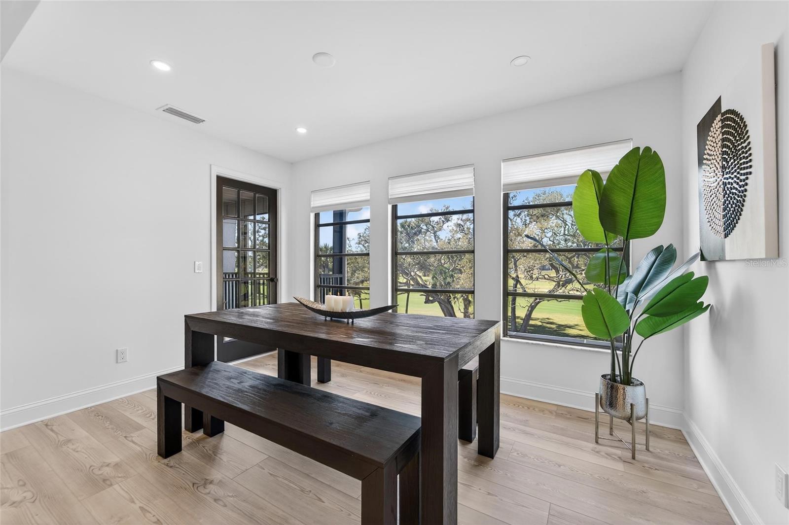 Image 28 of 77 For 2155 Harbourside Drive 804