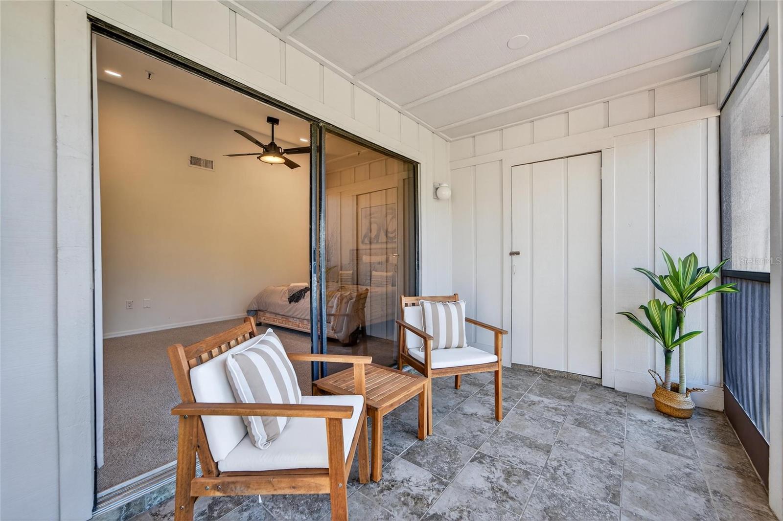 Image 35 of 77 For 2155 Harbourside Drive 804