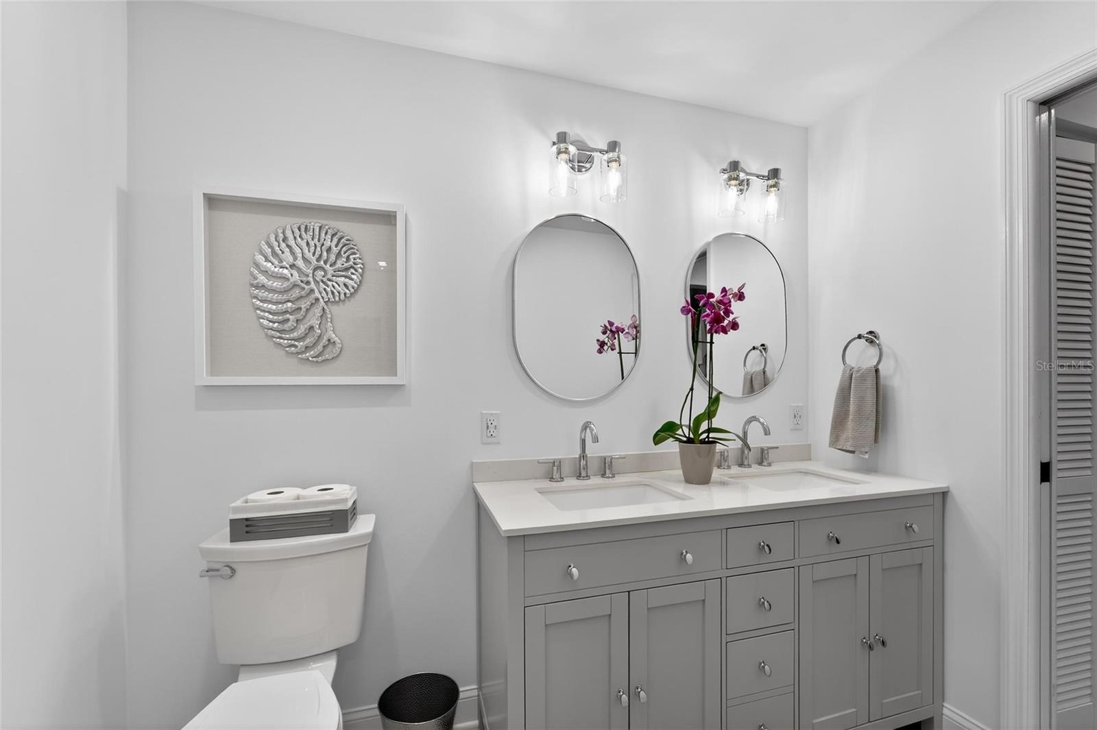 Image 38 of 77 For 2155 Harbourside Drive 804