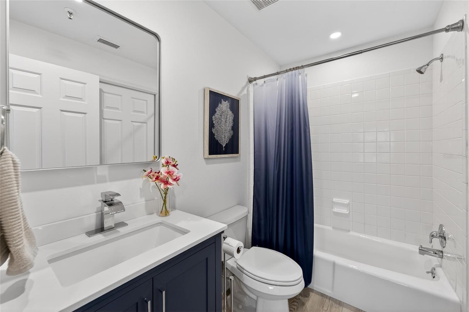 Image 43 of 77 For 2155 Harbourside Drive 804